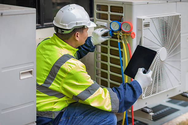 Professional Hvac technician working in Friendswood, TX